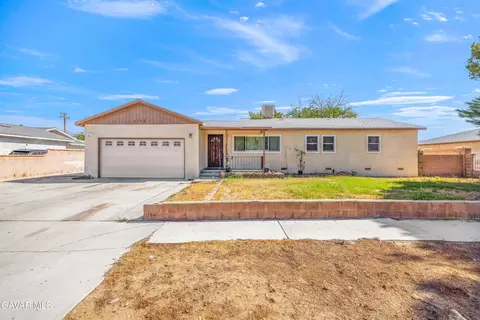 1022 Lancaster Blvd E, Lancaster, CA 93535