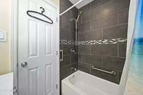 6838 Severn Dr, Paramount, CA 90723 photo 15