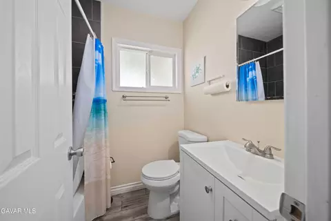 6838 Severn Dr, Paramount, CA 90723 photo 14
