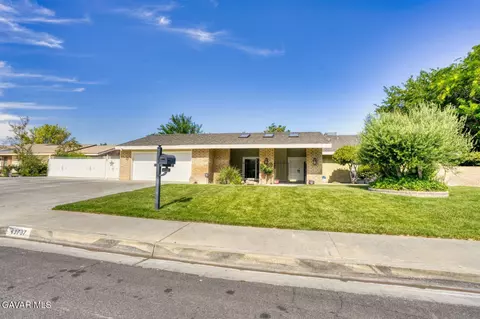 43737 27th St W, Lancaster, CA 93536