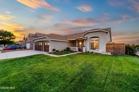6107 Quail Ridge Ln, Lancaster, CA 93536