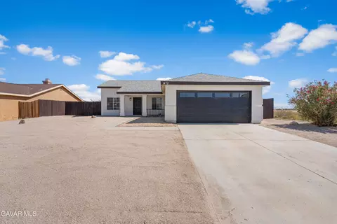 1472 Bedford Ave, Rosamond, CA 93560