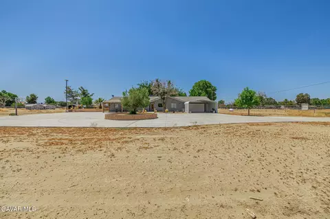 43314 52nd St E, Lancaster, CA 93535 photo 2