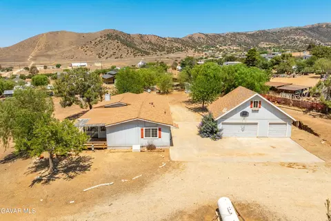 34821 Katherinel Ave, Acton, CA 93510
