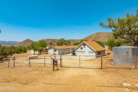 34821 Katherinel Ave, Acton, CA 93510 photo 3