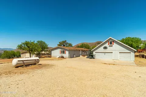 34821 Katherinel Ave, Acton, CA 93510 photo 5