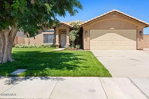 38961 Dianron Rd, Palmdale, CA 93551
