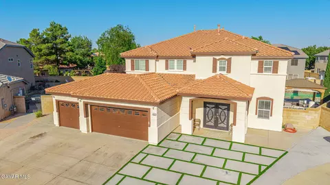 Exterior - 4302 Olivera Pl, Lancaster, CA 93536 photo 16 of 16