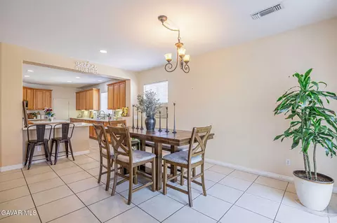 Dining - 4302 Olivera Pl, Lancaster, CA 93536 photo 2 of 2