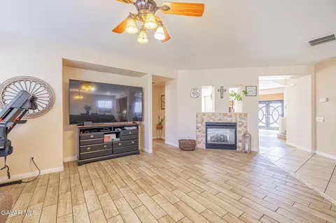 Living - 4302 Olivera Pl, Lancaster, CA 93536 photo 4 of 4