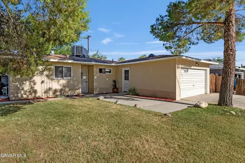Exterior - 44119 Fig Ave, Lancaster, CA 93534 photo 2 of 4