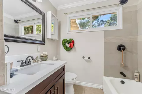 Bath - 44119 Fig Ave, Lancaster, CA 93534 photo 1 of 2