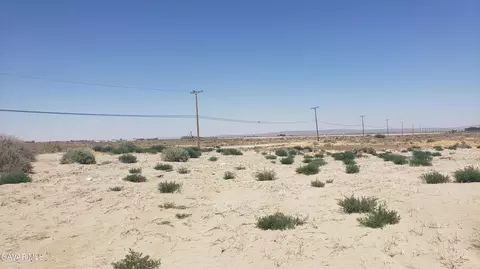 80 E 80 St, Lancaster, CA 93535 photo 7