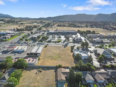 770 Tucker Rd, Tehachapi, CA 93561 photo 12