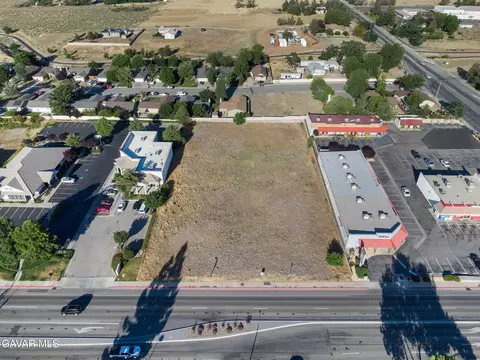 770 Tucker Rd, Tehachapi, CA 93561 photo 3