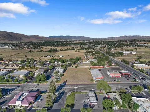 770 Tucker Rd, Tehachapi, CA 93561 photo 4