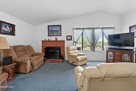 4748 Ave L W, Lancaster, CA 93536 photo 7