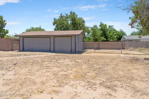 4748 Ave L W, Lancaster, CA 93536 photo 16