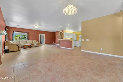 Living - 8433 Prospect St, Mojave, CA 93501 photo 2 of 5