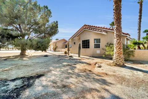 Exterior - 8433 Prospect St, Mojave, CA 93501 photo 6 of 7