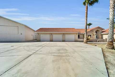 Exterior - 8433 Prospect St, Mojave, CA 93501 photo 3 of 7