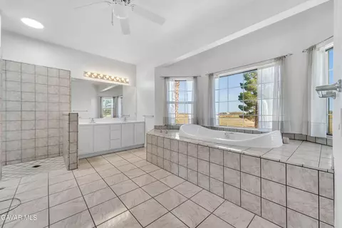 Bath - 8433 Prospect St, Mojave, CA 93501 photo 2 of 3