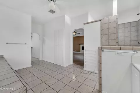 Entry Way - 8433 Prospect St, Mojave, CA 93501 photo 2 of 2