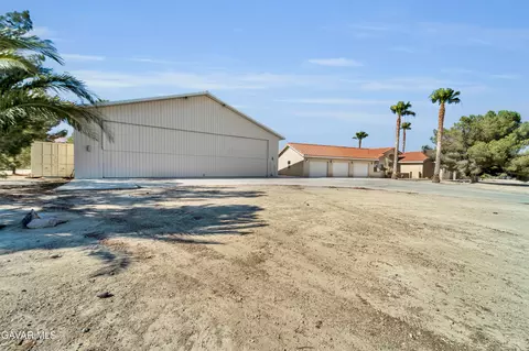 Exterior - 8433 Prospect St, Mojave, CA 93501 photo 4 of 7