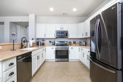 44927 Normandy Ln, Lancaster, CA 93536 photo 20
