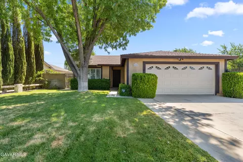44208 Fig Ave, Lancaster, CA 93534