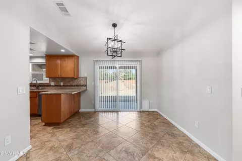 40205 167th St E, Lake Los Angeles, CA 93591 photo 9