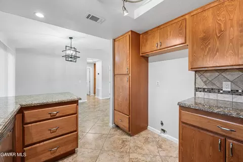 40205 167th St E, Lake Los Angeles, CA 93591 photo 13
