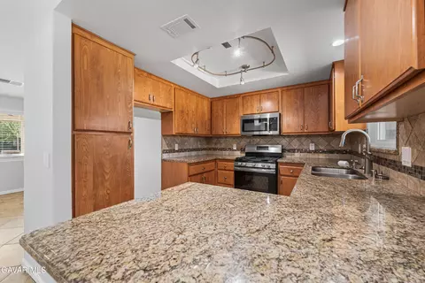 40205 167th St E, Lake Los Angeles, CA 93591 photo 10