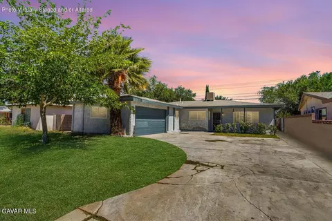 1109 Ave J8 W, Lancaster, CA 93534