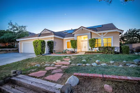 42153 Parkmont Dr, Lancaster, CA 93536
