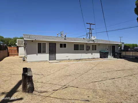 44960 3rd St E, Lancaster, CA 93535 photo 17