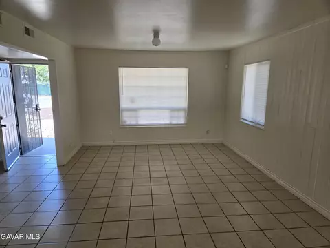 44960 3rd St E, Lancaster, CA 93535 photo 6