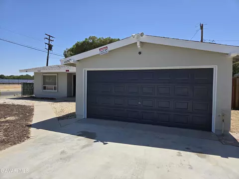44960 3rd St E, Lancaster, CA 93535 photo 3