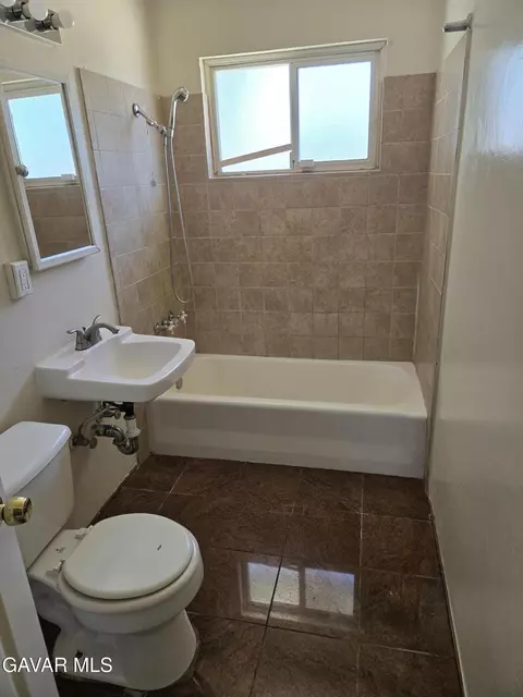 44960 3rd St E, Lancaster, CA 93535 photo 9