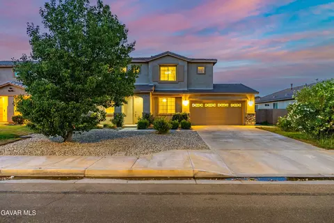 5833 Avenue J13 W, Lancaster, CA 93536