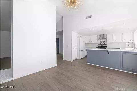 Entry Way - 732 Trixis Ave, Lancaster, CA 93534 photo 1 of 1