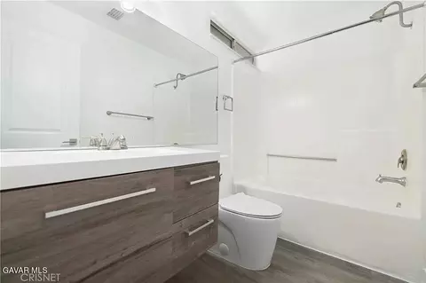 Bath - 732 Trixis Ave, Lancaster, CA 93534 photo 2 of 2