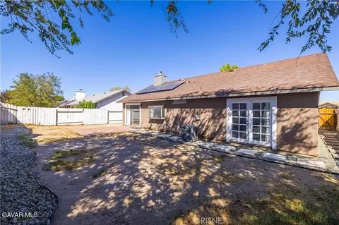 Exterior - 732 Trixis Ave, Lancaster, CA 93534 photo 3 of 3