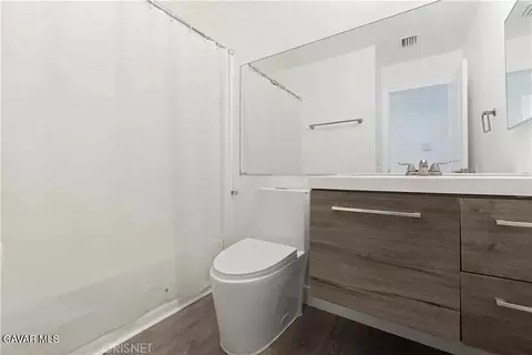 Bath - 732 Trixis Ave, Lancaster, CA 93534 photo 1 of 2