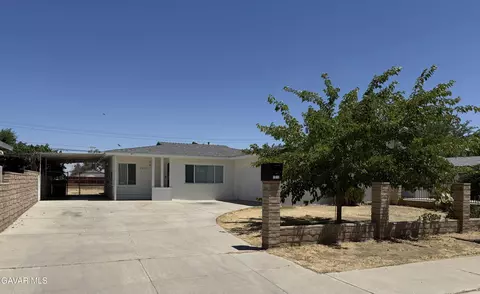 1317 Avenue R3 E, Palmdale, CA 93550