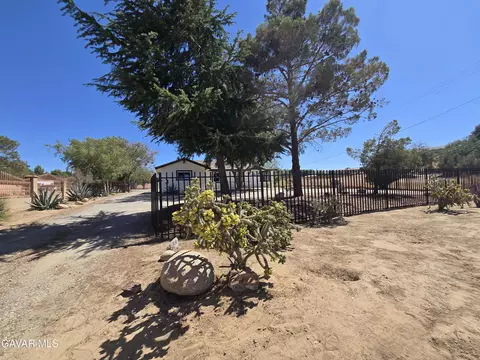 4102 Pearblossom Hwy, Palmdale, CA 93552