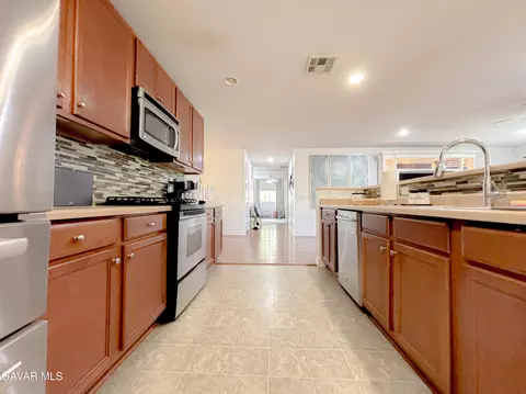 3345 James Ct, Lancaster, CA 93535 photo 8