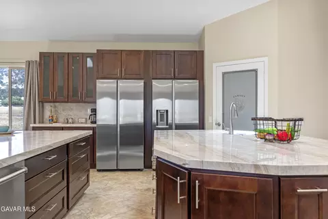 28900 Bear Valley Rd, Tehachapi, CA 93561 photo 11