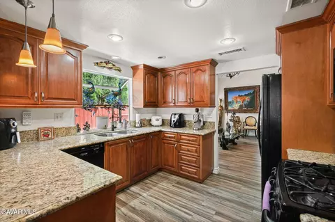 44505 Shadowcrest Dr, Lancaster, CA 93536 photo 19
