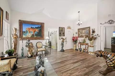 44505 Shadowcrest Dr, Lancaster, CA 93536 photo 9